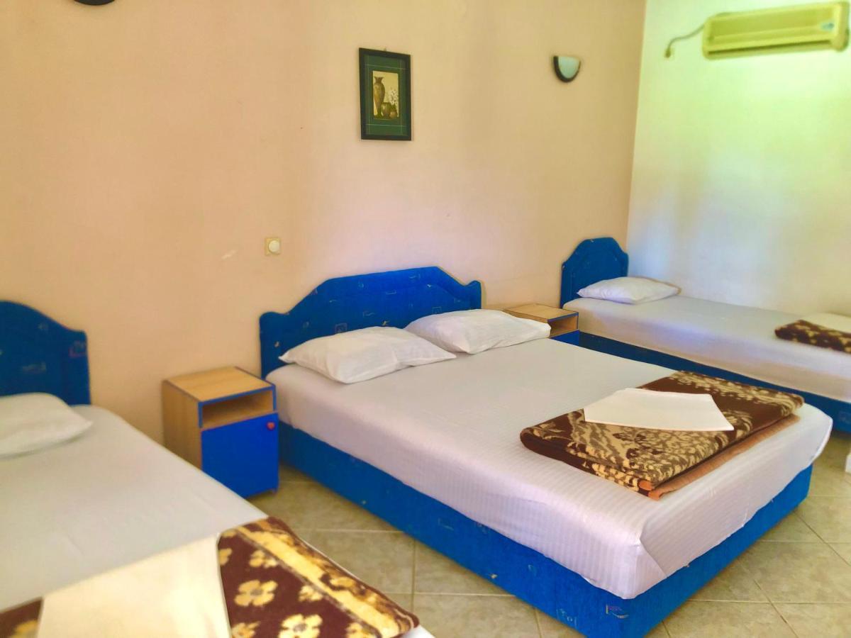 Delfini Holiday Homes Улцинь Екстер'єр фото